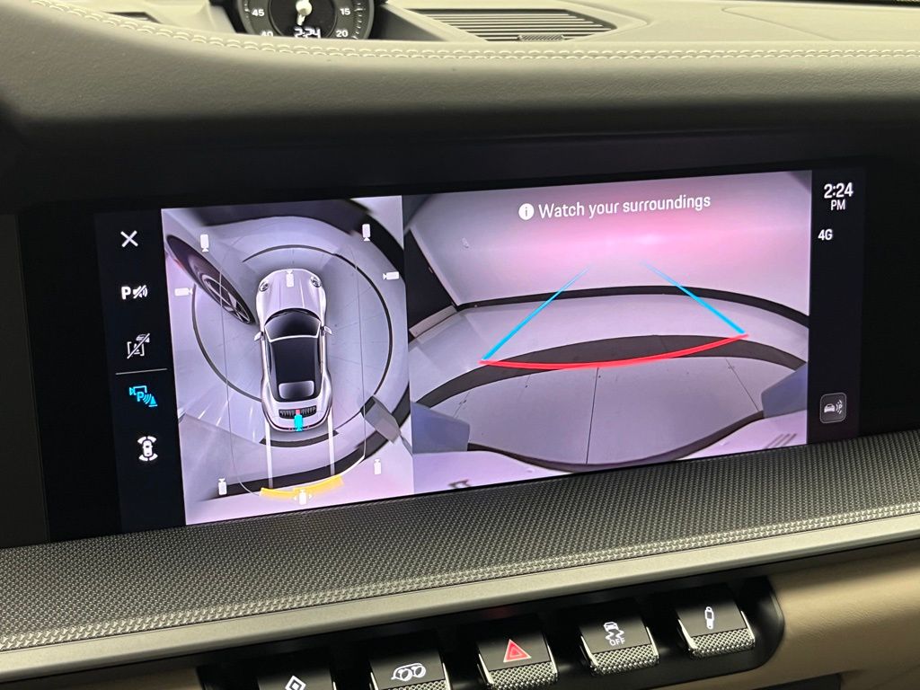 Thumbnail: 2025 Porsche 911 - 29