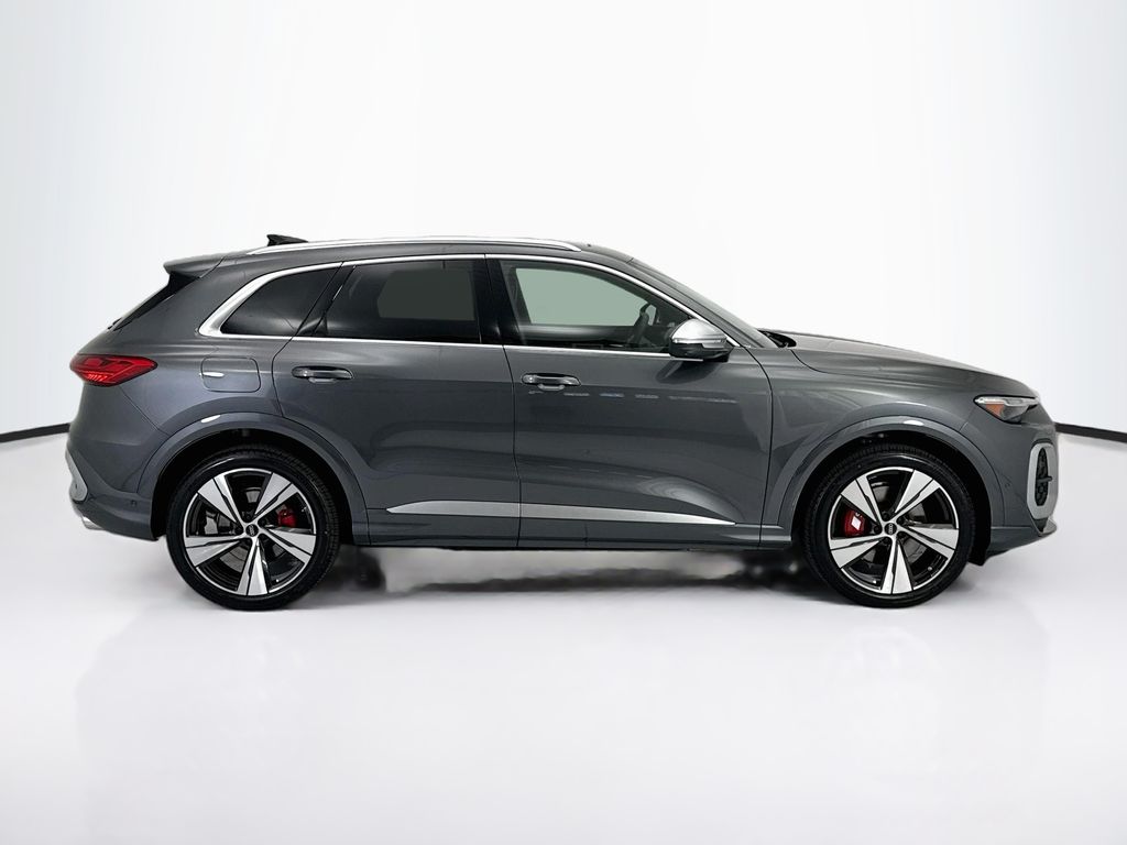 Thumbnail: 2026 Audi SQ5 - 4