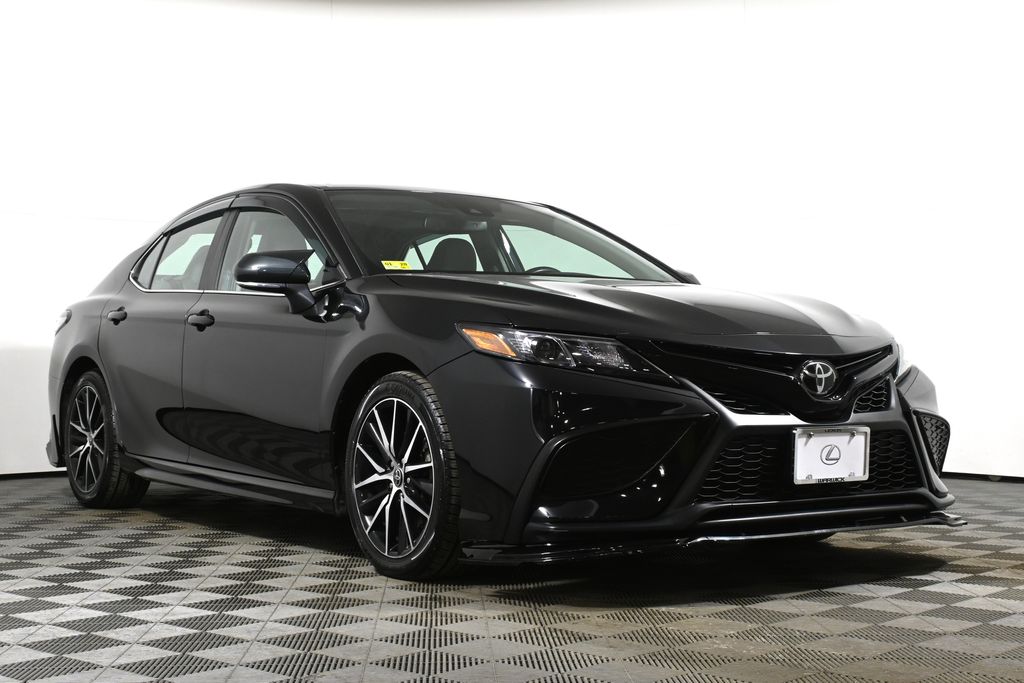 Thumbnail: 2021 Toyota Camry - 10