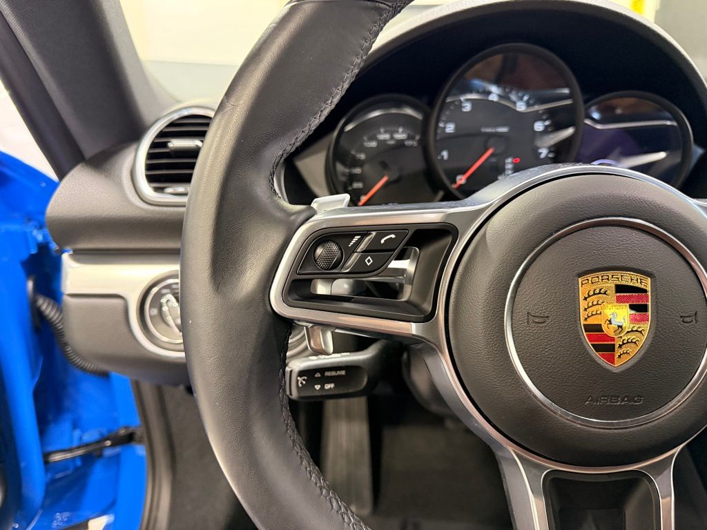 Thumbnail: 2022 Porsche 718 Cayman - 13