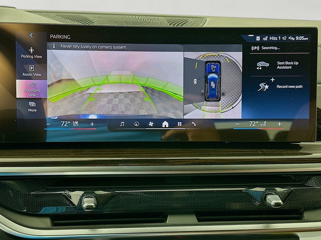 Thumbnail: 2026 BMW X7 - 13