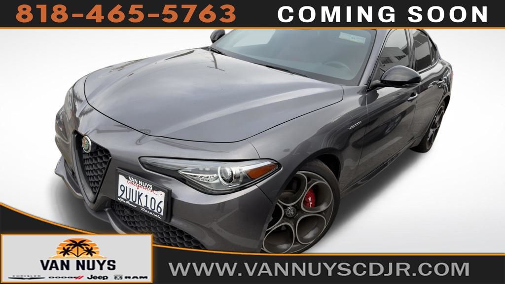 Vesuvio Gray Metallic 2022 Alfa Romeo Giulia Veloce RWD Sedan Rear-Wheel Drive 8-Speed Automatic