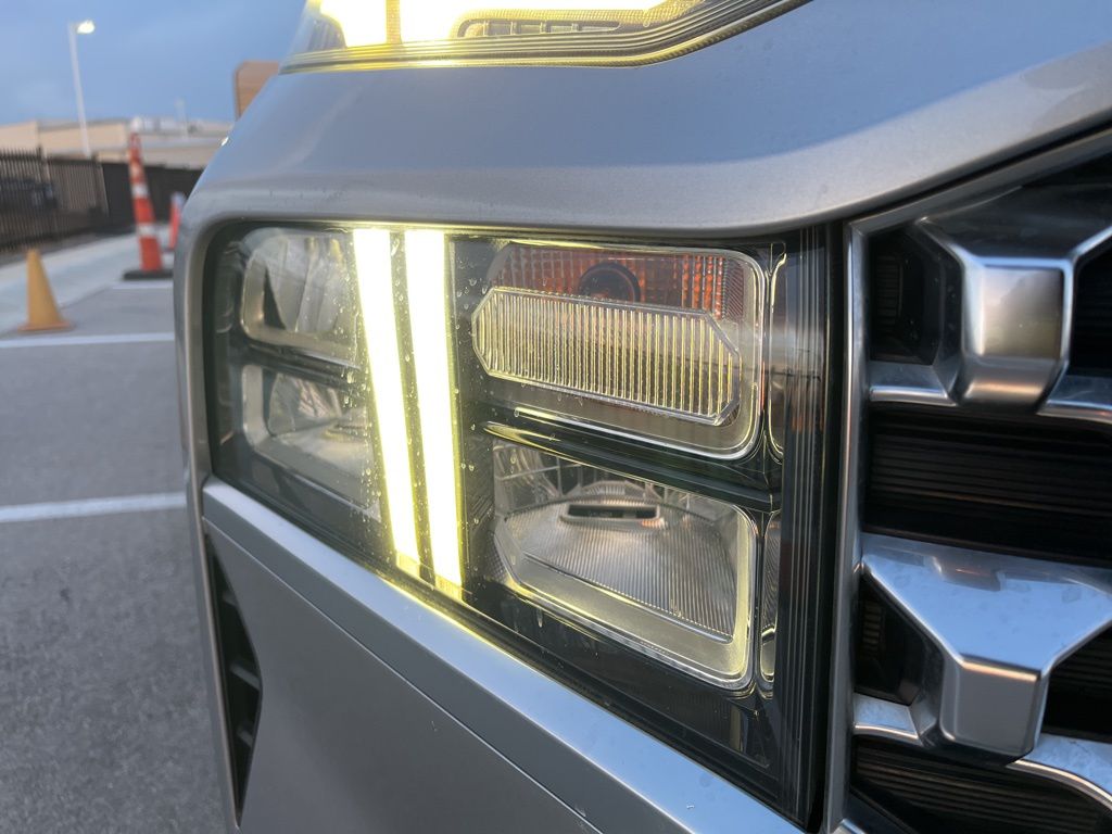 Thumbnail: 2022 Hyundai Santa Fe - 13