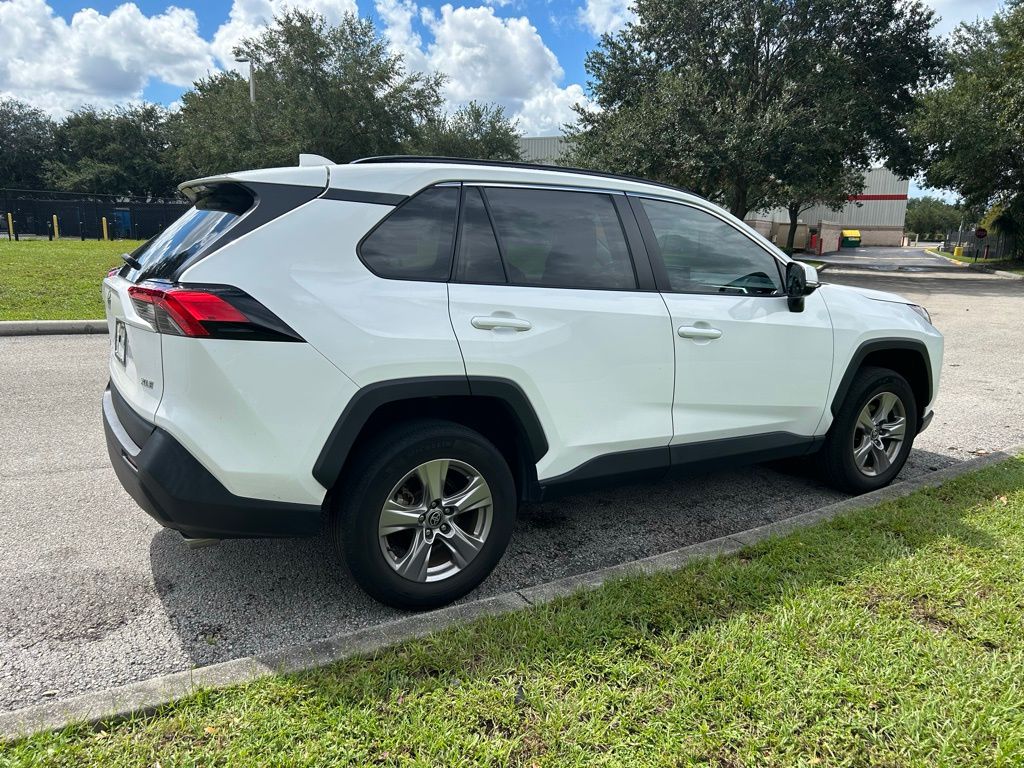 Thumbnail: 2022 Toyota RAV4 - 5