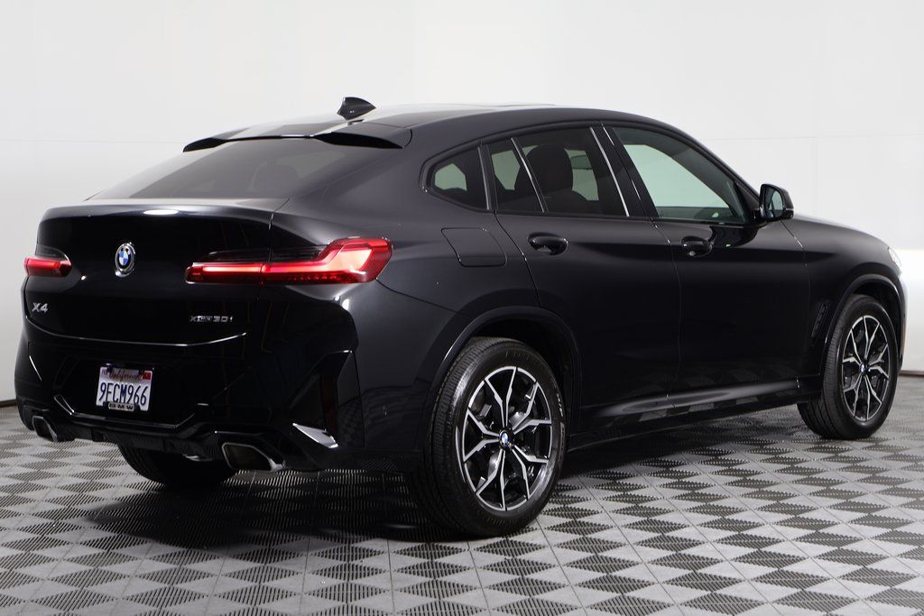 Thumbnail: 2023 BMW X4 - 4