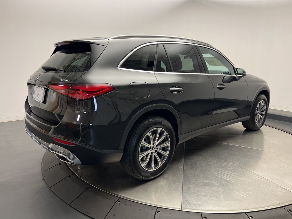 Thumbnail: 2026 Mercedes-Benz GLC - 7