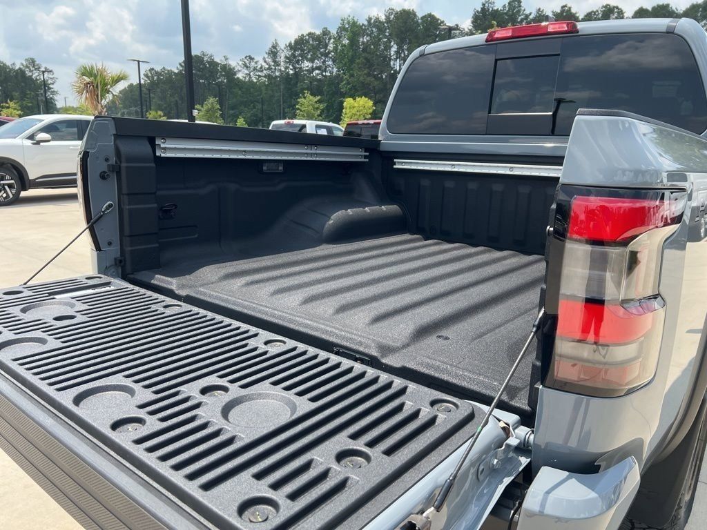 2025 Boulder Gray Pearl Nissan Frontier PRO-4X 4X4 Truck
