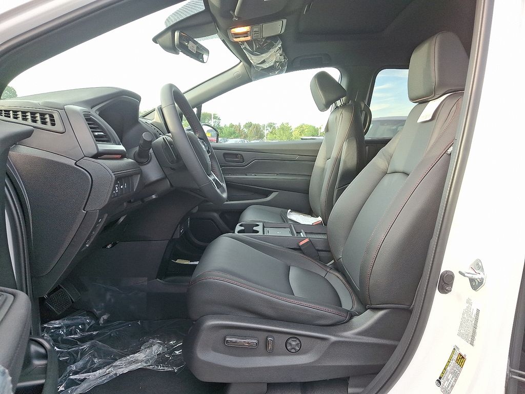 Thumbnail: 2026 Honda Odyssey - 6