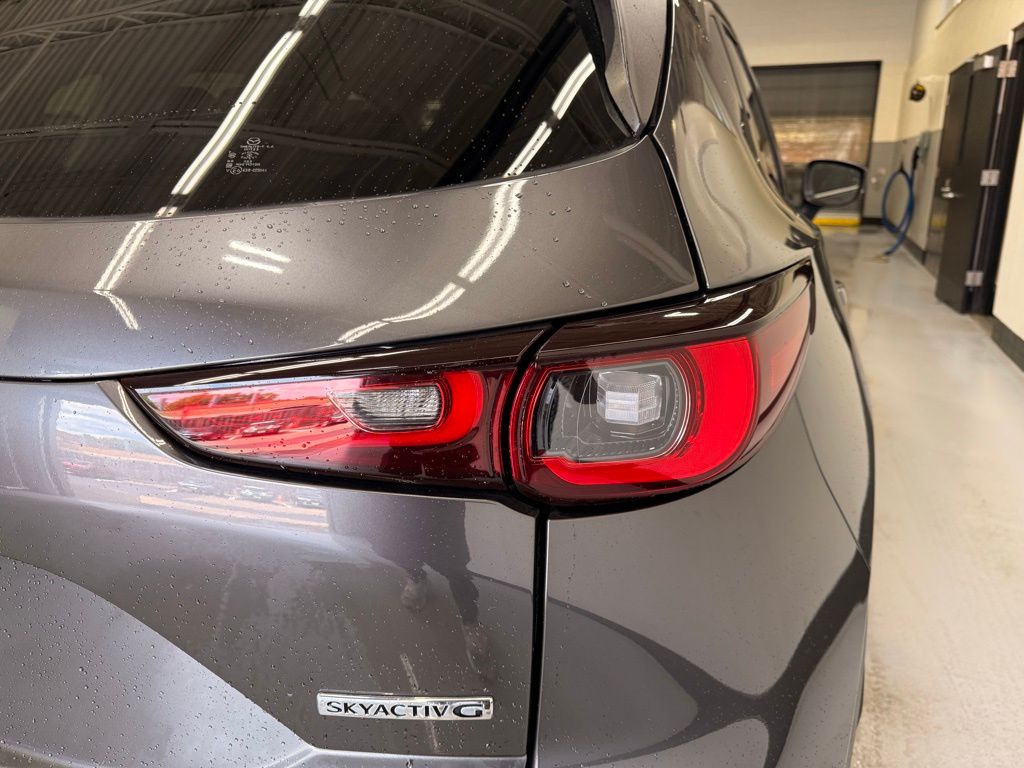 Thumbnail: 2022 Mazda CX-5 - 5
