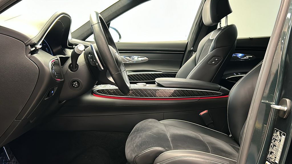 2022 Genesis GV70 Sport 12