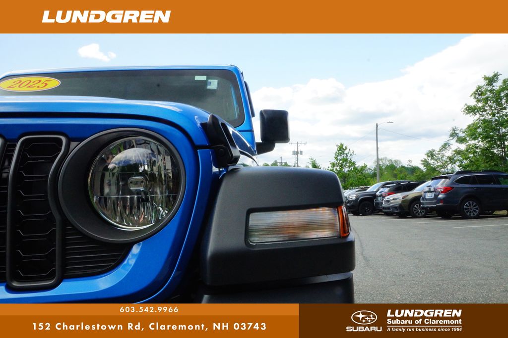 Used 2025 Jeep Wrangler SUV