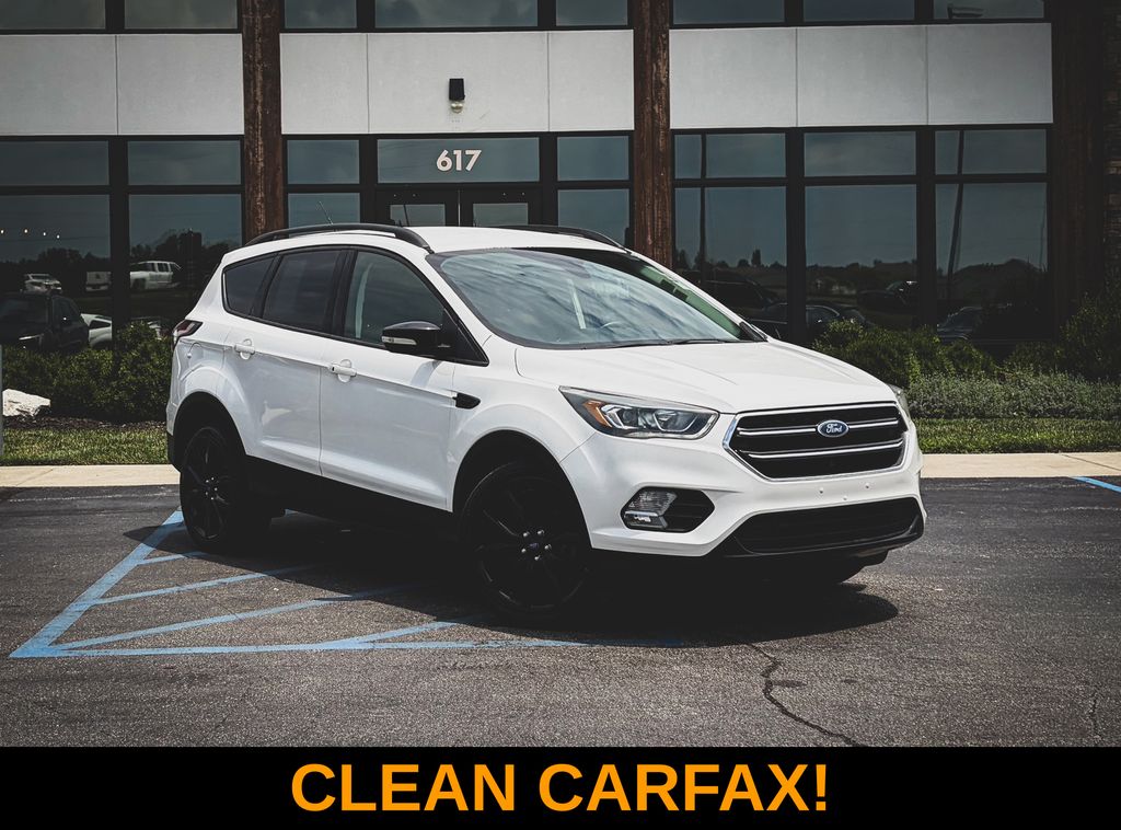  2017 Ford Escape Titanium AWD   