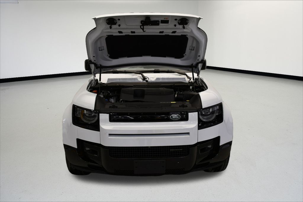 Thumbnail: 2023 Land Rover Defender - 10