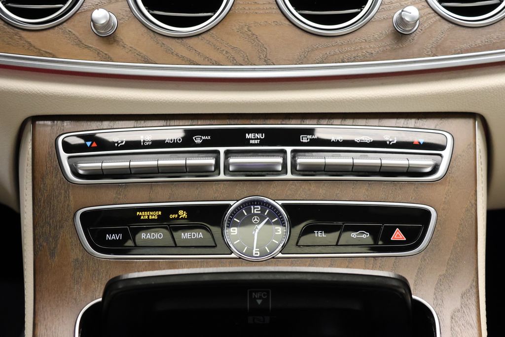 Thumbnail: 2019 Mercedes-Benz E-Class - 27