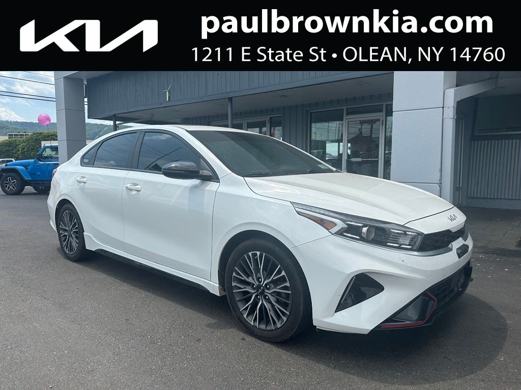 Snow White Pearl 2023 Kia Forte Sedan Front-Wheel Drive Continuously Variable Transmission
