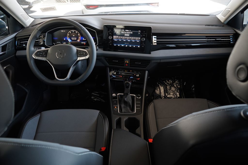 Thumbnail: 2026 Volkswagen Jetta - 8