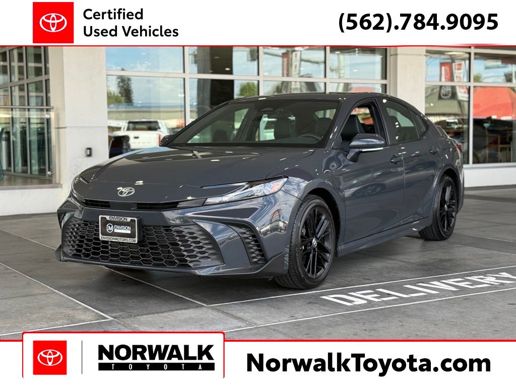 2025 Toyota Camry SE FWD