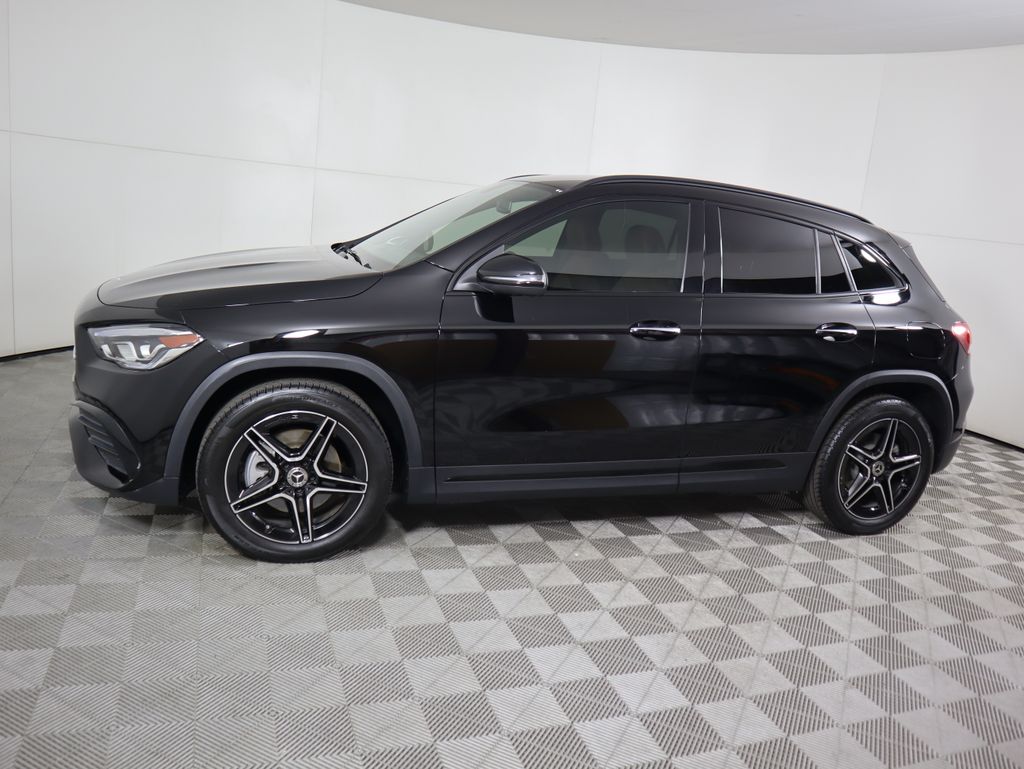 Thumbnail: 2022 Mercedes-Benz GLA - 8