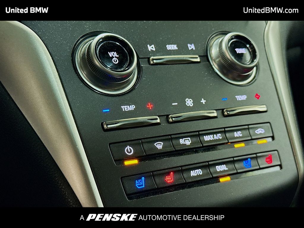 Thumbnail: 2015 Lincoln MKC - 11