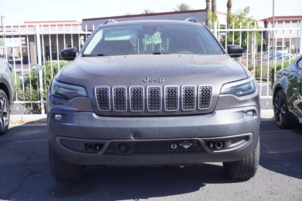 View vehicle photo 2