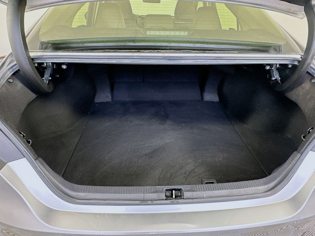 Thumbnail: 2018 Toyota Camry - 24