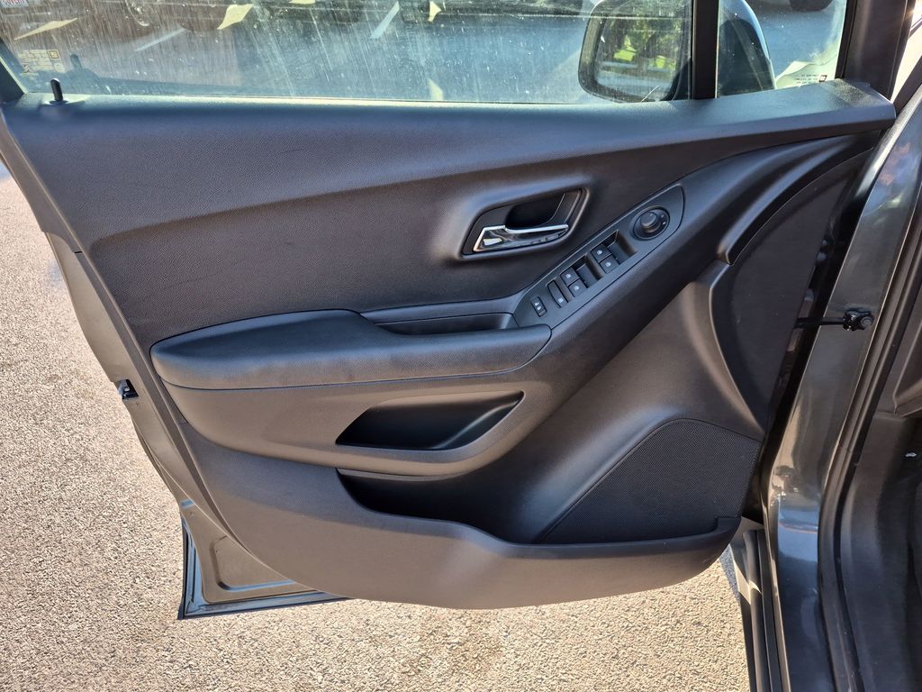 Used Car 2020 Chevrolet Trax  Ls For Sale Under $15,000 In Austin, Texas