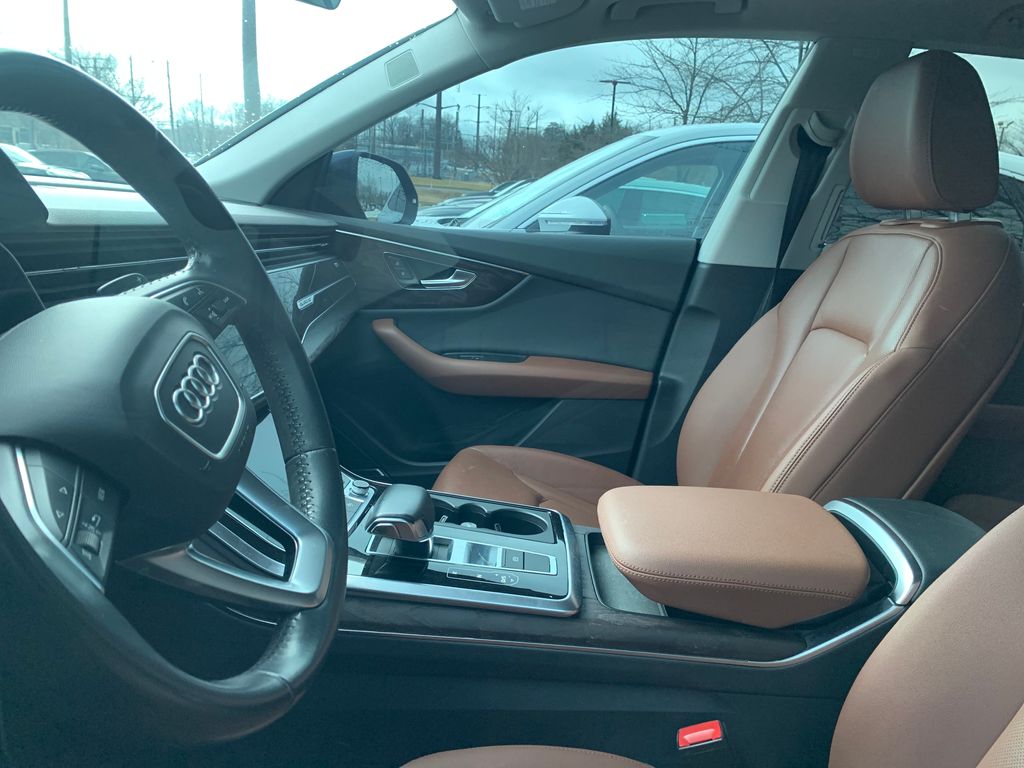 Thumbnail: 2019 Audi Q8 - 7