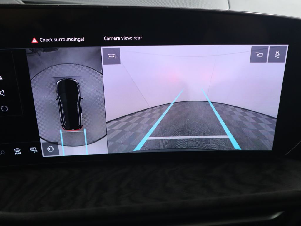 Thumbnail: 2025 Audi Q5 - 18