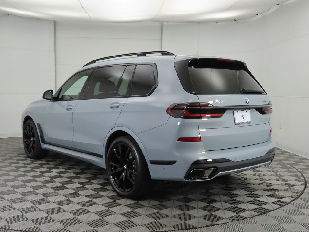 Thumbnail: 2026 BMW X7 - 7