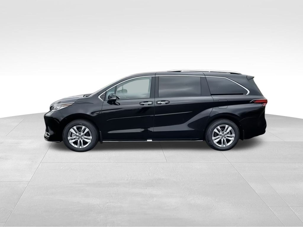 Thumbnail: 2025 Toyota Sienna - 5