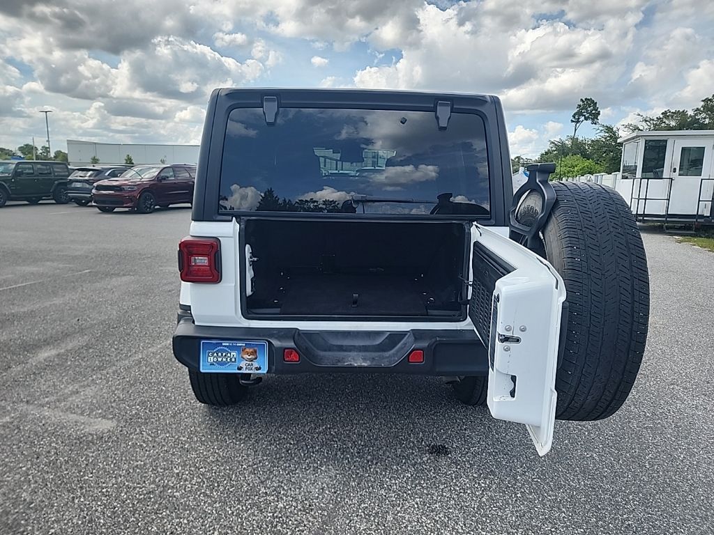 2024 White Jeep Wrangler Sahara 4X4 SUV