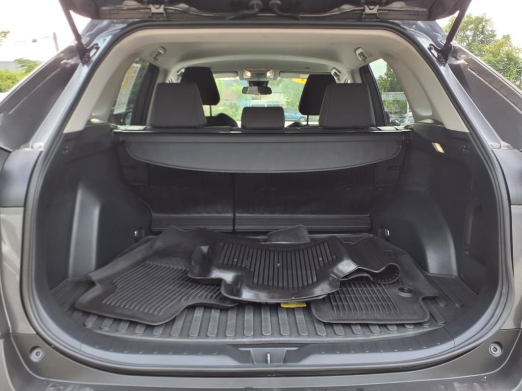2025 Toyota RAV4 Hybrid LE photo 12
