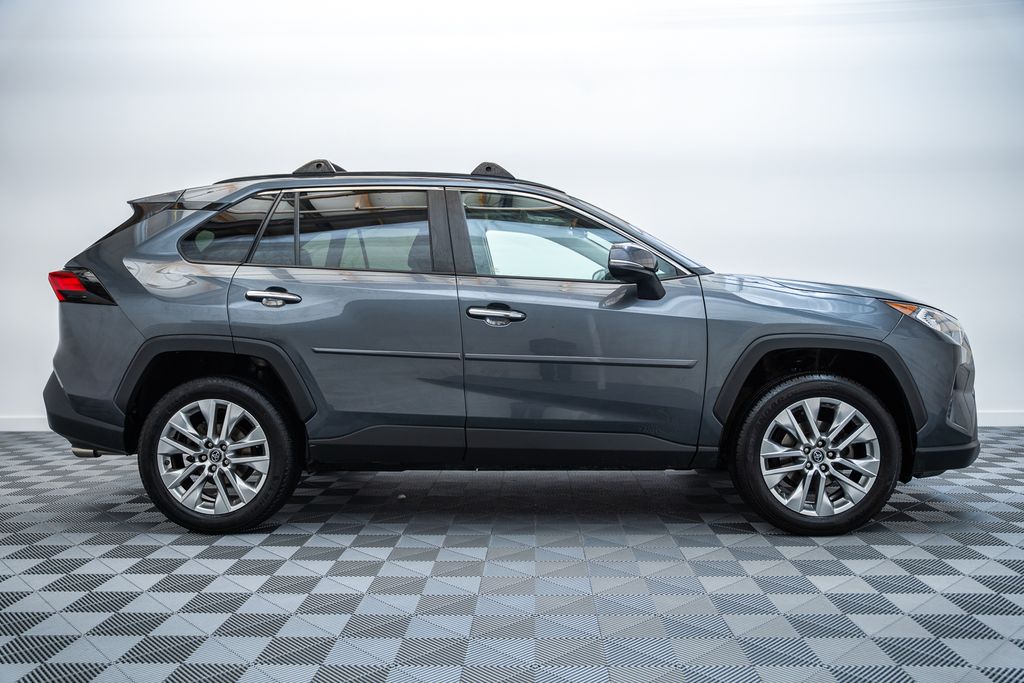ToyotaRAV44