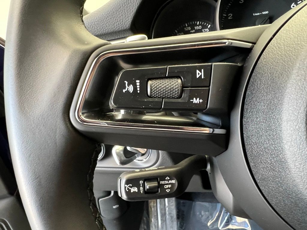 2024 Porsche Macan  9