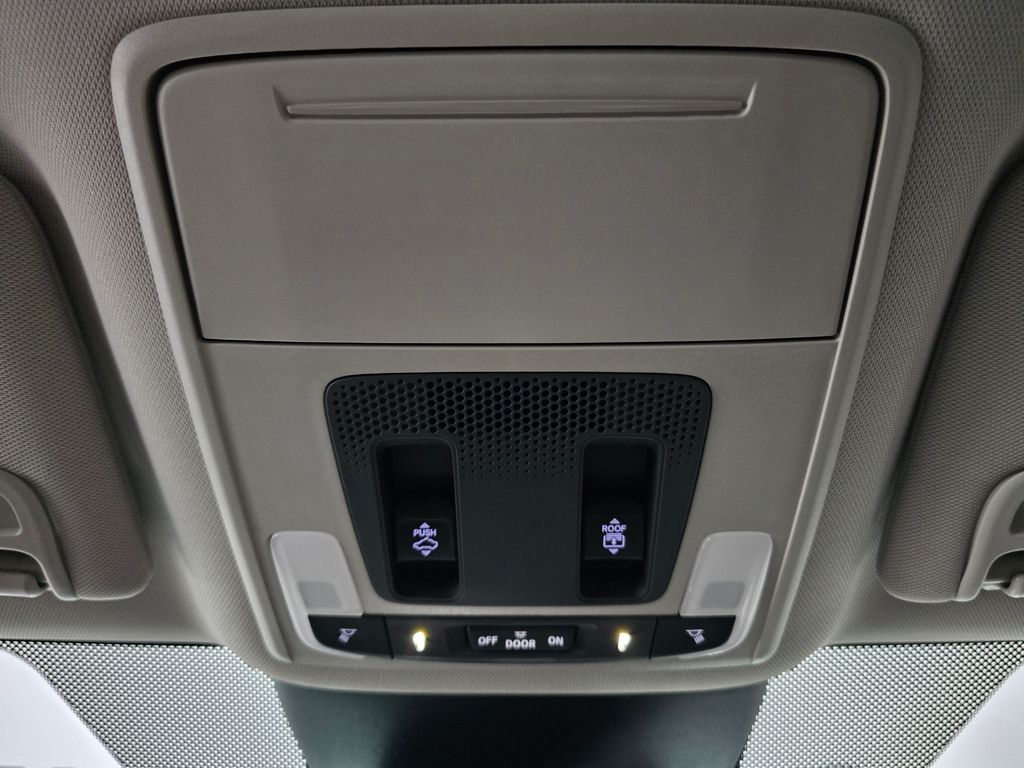 Thumbnail: 2025 Honda Pilot - 19