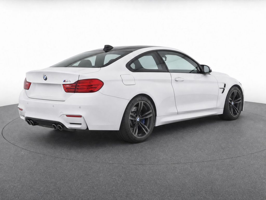 Thumbnail: 2015 BMW M4 - 3