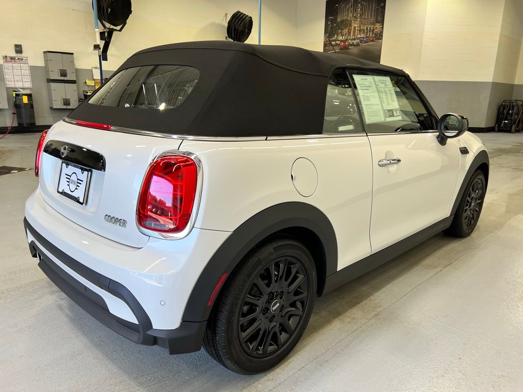 2024 MINI Cooper  8