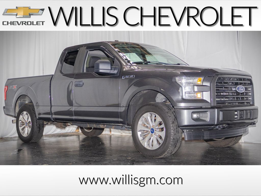 2017 Ford F-150 Gris (Magnetic) Camioneta Todo terreno Automática