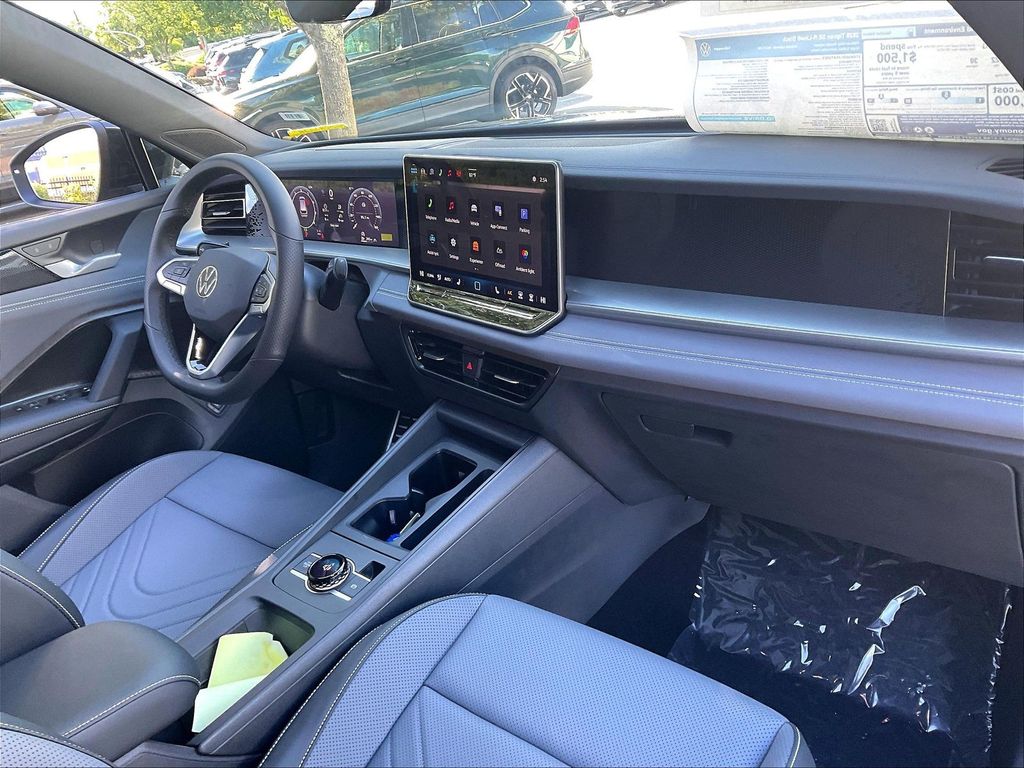 2026 Volkswagen Tiguan — photo 9