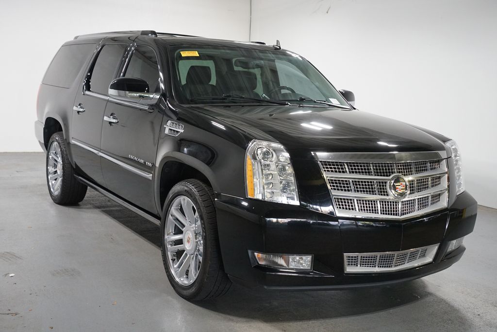 Thumbnail: 2013 Cadillac Escalade - 3