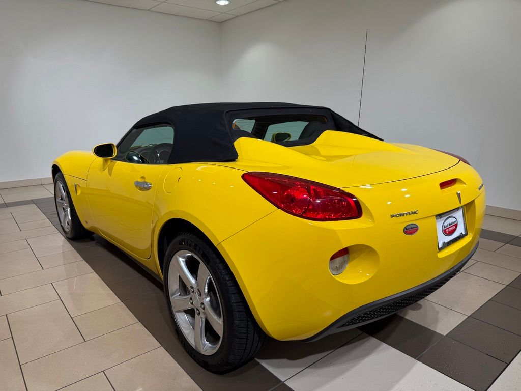 Thumbnail: 2007 Pontiac Solstice - 3