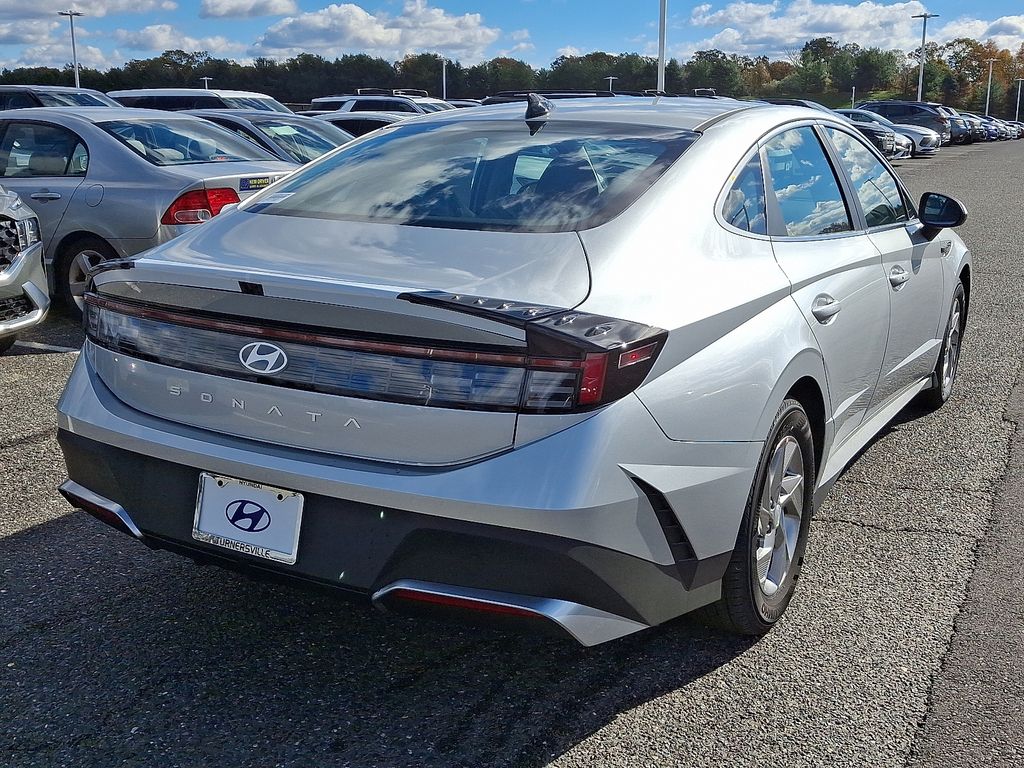 Thumbnail: 2026 Hyundai Sonata - 4
