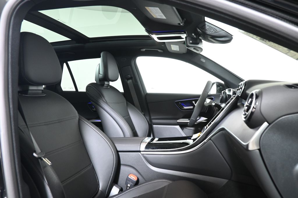 Thumbnail: 2026 Mercedes-Benz GLC - 21