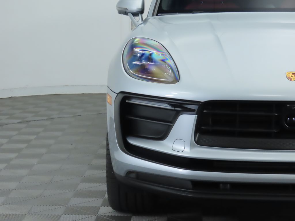 Thumbnail: 2024 Porsche Macan - 12