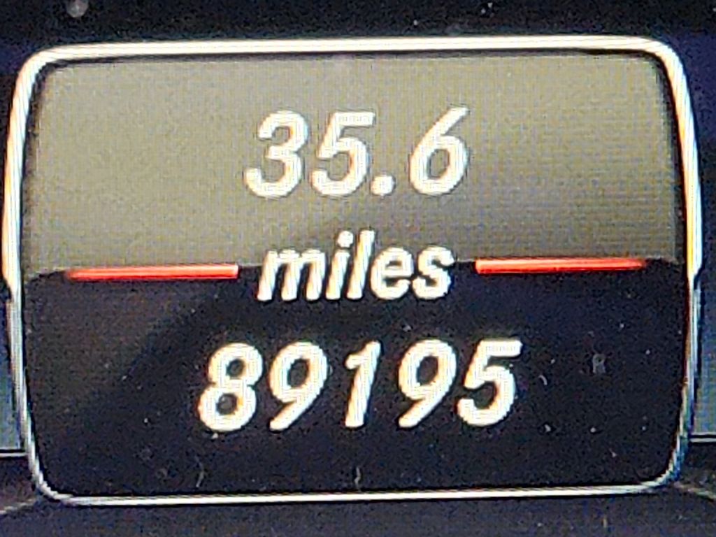 Thumbnail: 2014 Mercedes-Benz E-Class - 22