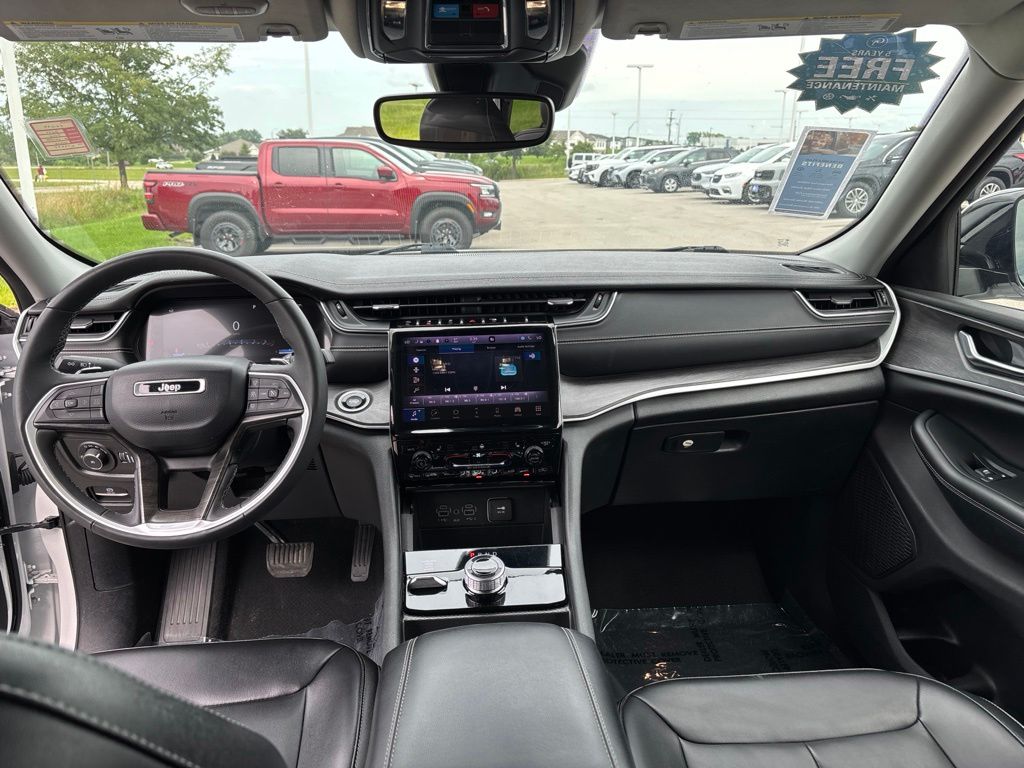 Used 2024 Jeep Grand Cherokee SUV