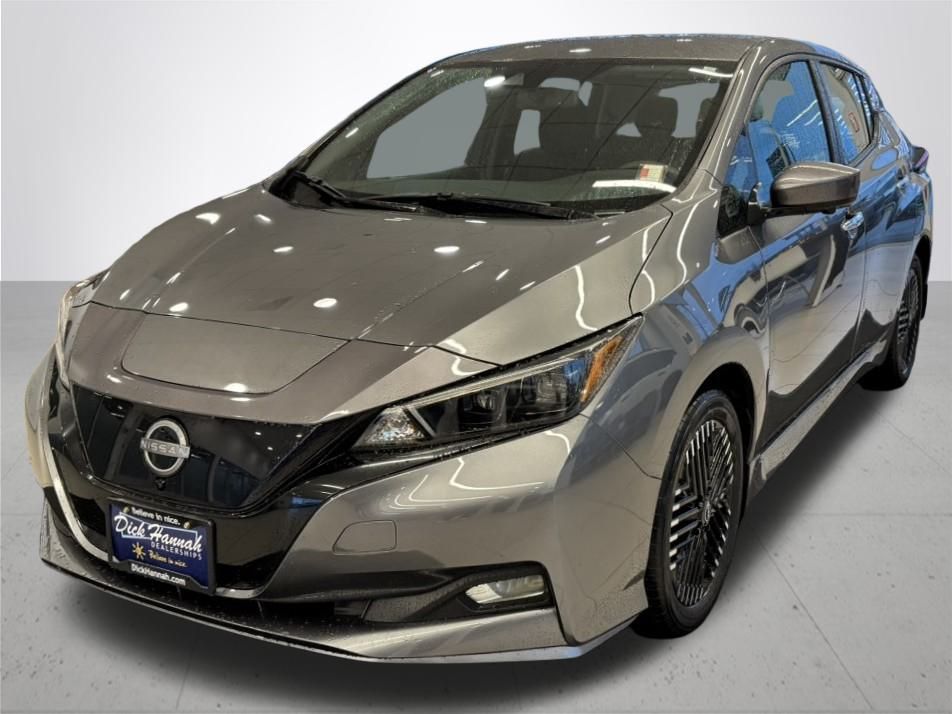2023 Nissan Leaf SV Plus photo 2