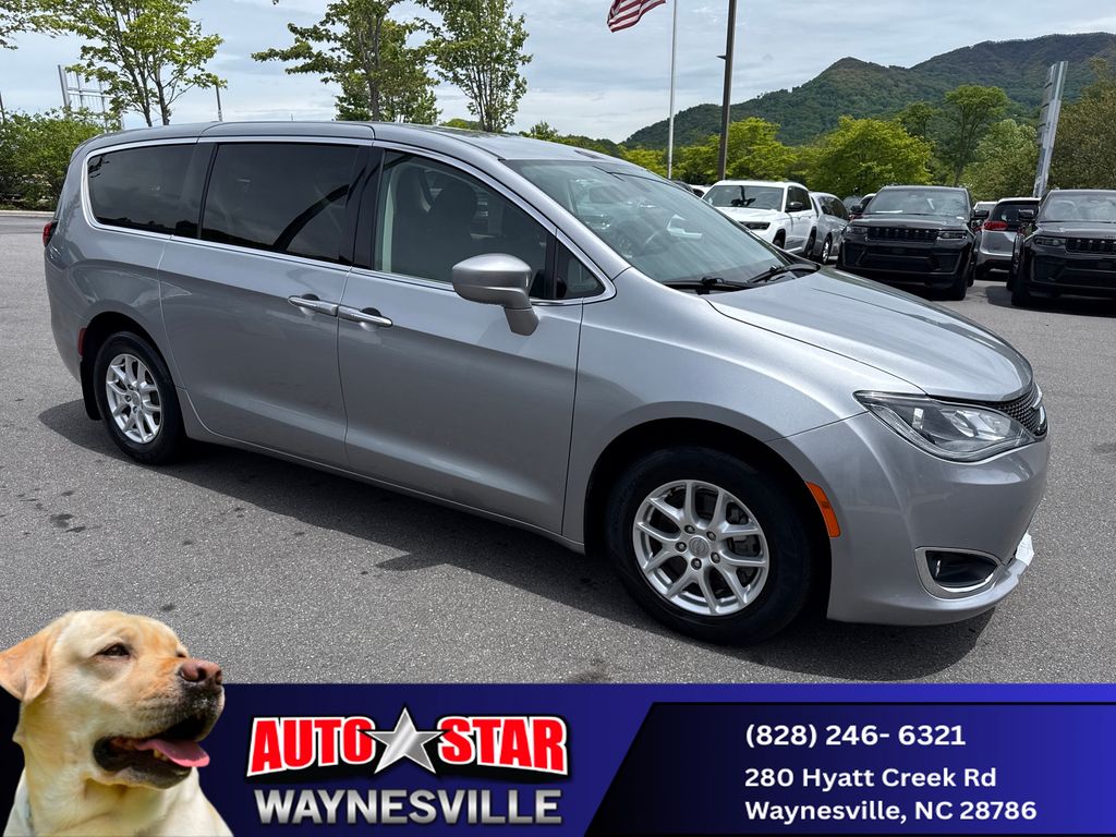 used 2020 Chrysler Pacifica car, priced at $15,990