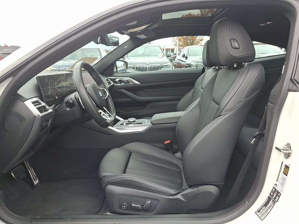 Thumbnail: 2026 BMW 4 Series - 13