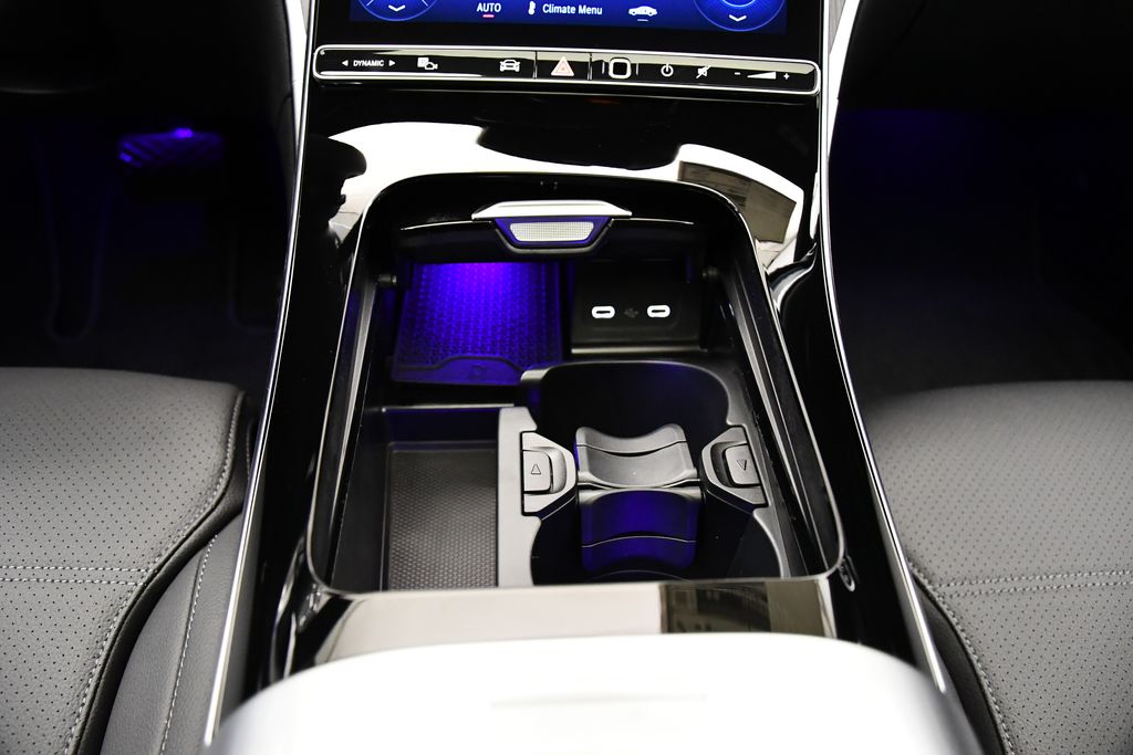 Thumbnail: 2025 Mercedes-Benz C-Class - 30